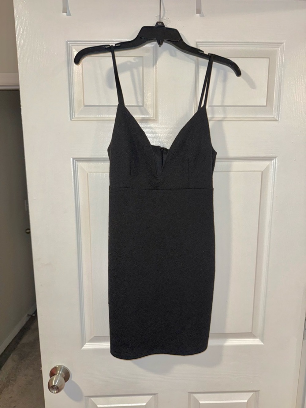 Forever 21 Little Black Deep V-Neck Spaghetti Strap Dress - Size M 🖤